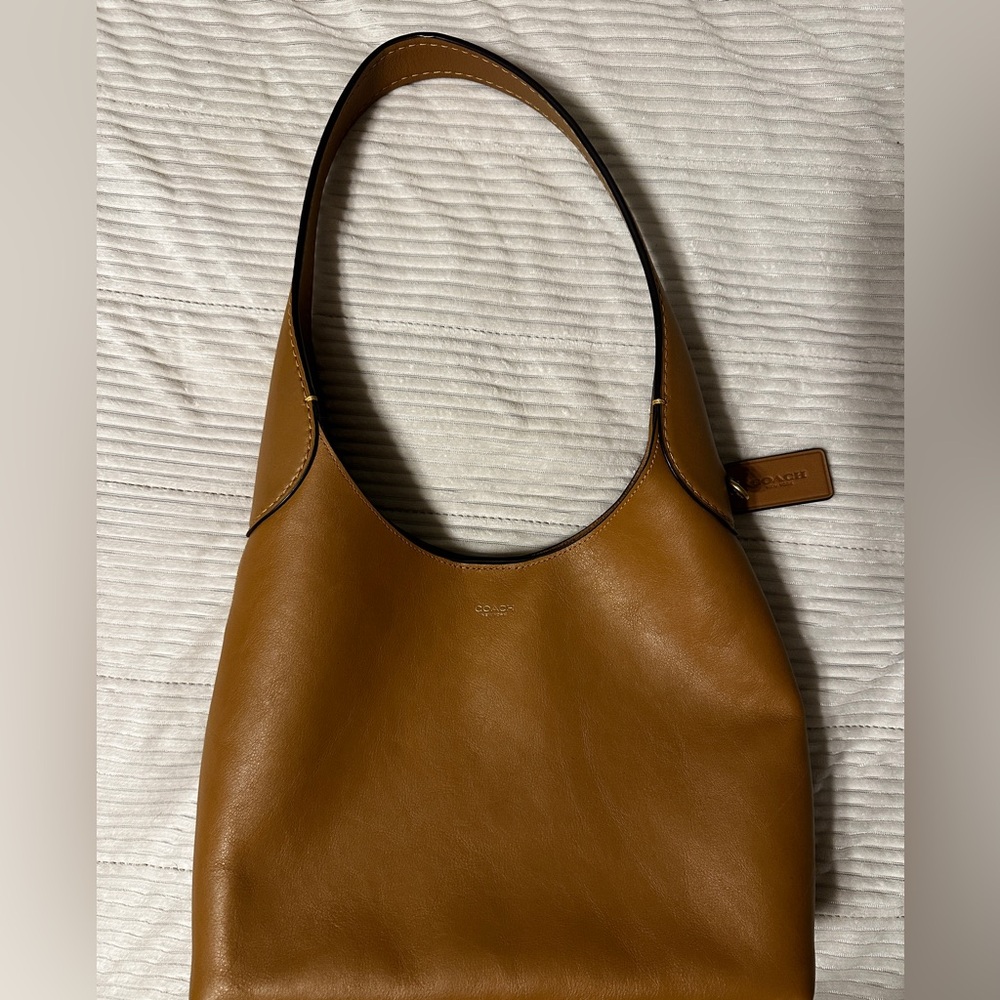 Coach Brooklyn 28 Honey Brown Leather Shoulder Bag
